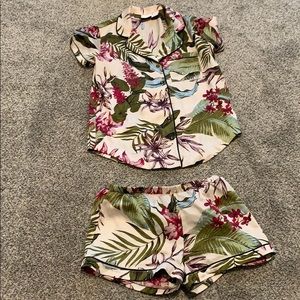 Tommy Bahama Pajama Set. Size XS.